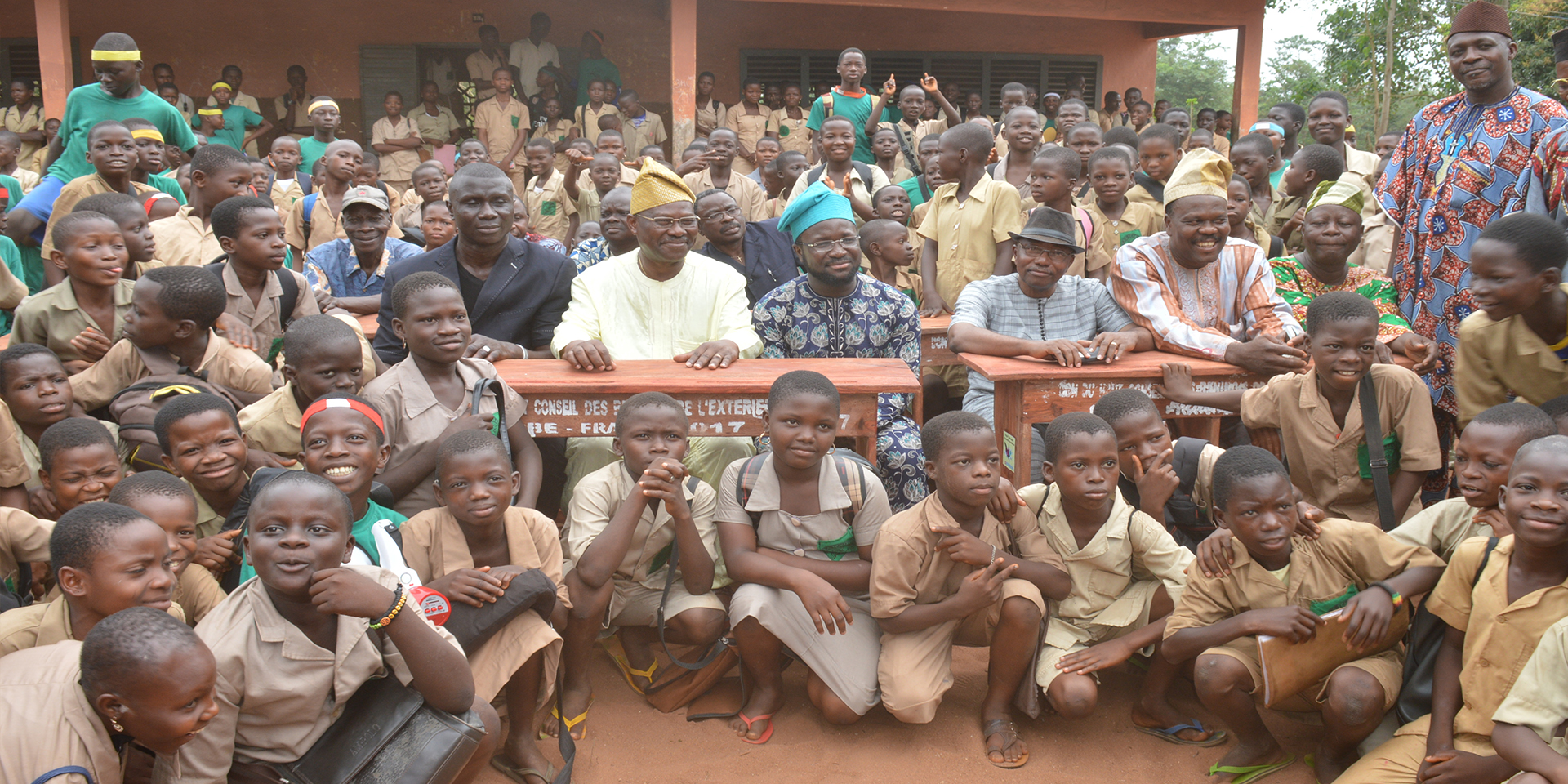 PROJET TABLES ET BANCS 2017